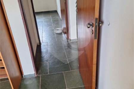 Apartamento à venda com 3 quartos, sendo 1 suíte, no Centro, Araraquara, SP