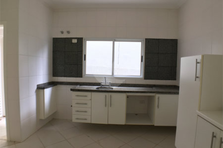 Casa à venda ou para alugar com 3 suítes no condomínio Recanto dos Paturis, Vinhedo - SP