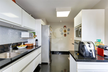 Apartamento à venda com 3 suítes em Alto da Boa Vista, São Paulo, SP