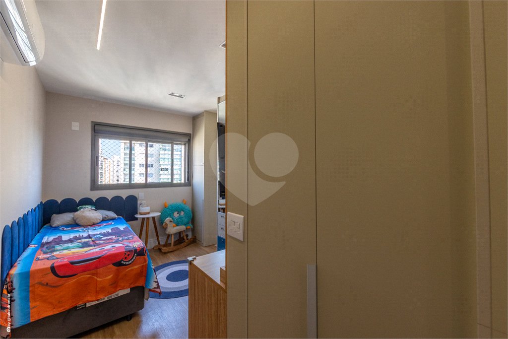 Apartamento à venda com 4 quartos, sendo 2 suítes, em Campo Belo, São Paulo, SP