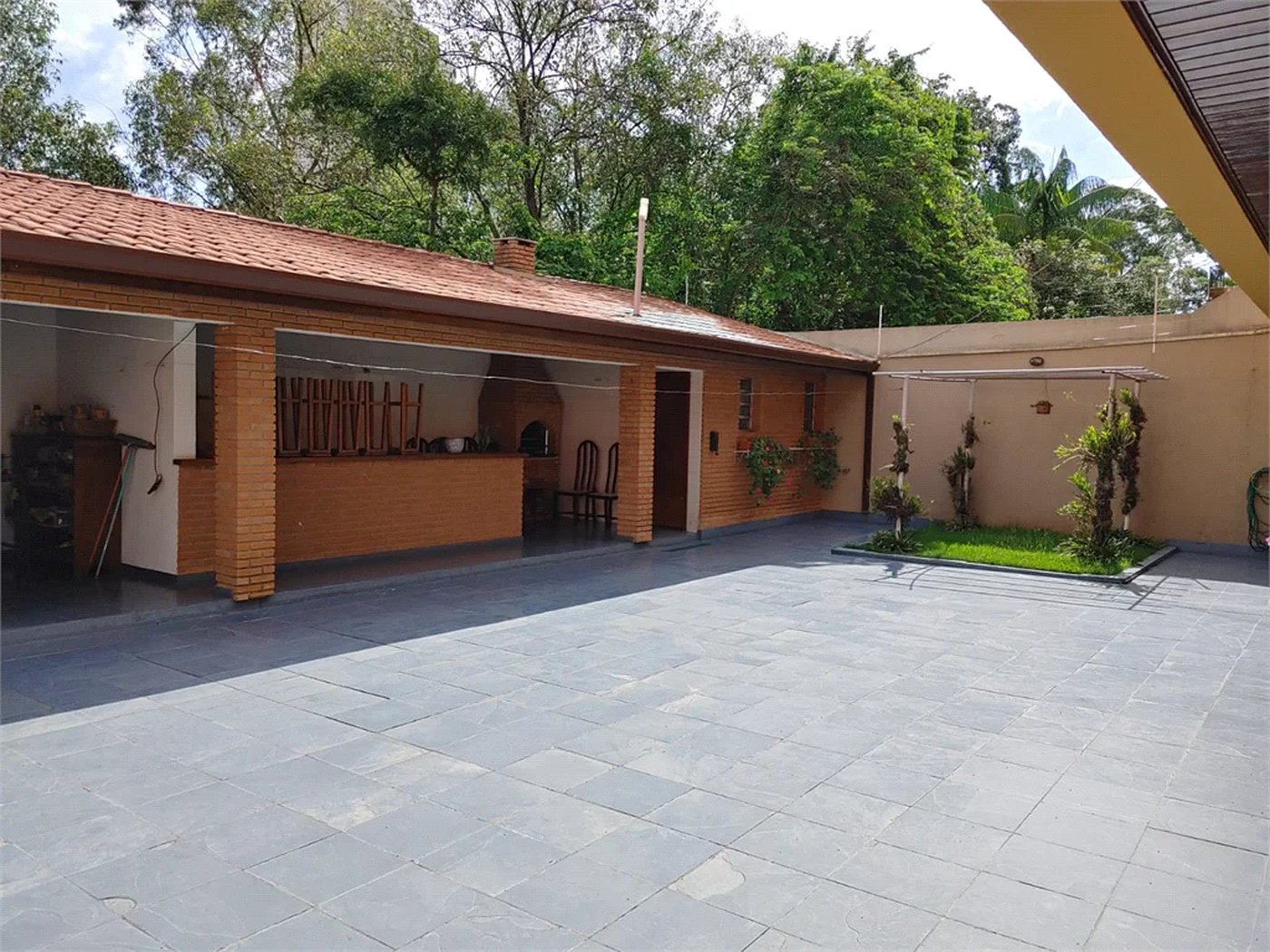 Casa à venda com 4 quartos, sendo 2 suítes, em Parque dos Príncipes, São Paulo, SP