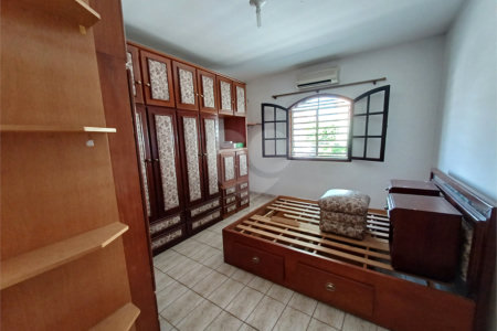 Sobrado à venda com 3 quartos em Vila Medeiros, São Paulo, SP