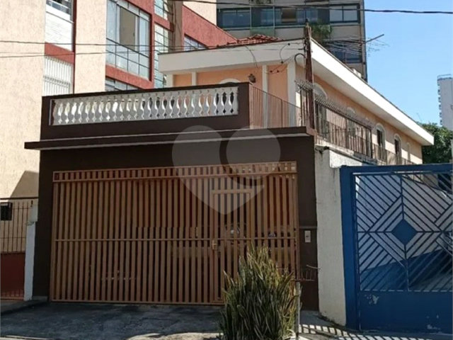 Sobrado à venda com 4 quartos em Vila Ipojuca, São Paulo, SP
