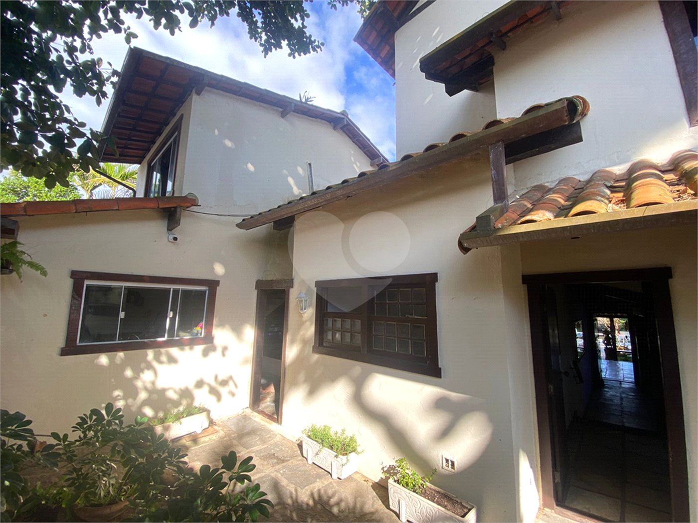 Casa à venda com 6 quartos, sendo 4 suítes, em Canto, Armação dos Búzios, RJ