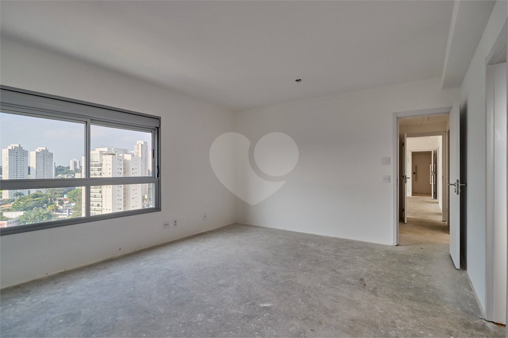 Apartamento à venda com 3 quartos, sendo 1 suíte, em Jardim Marajoara, São Paulo, SP