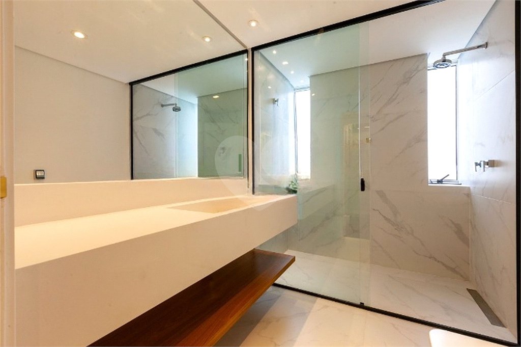 Apartamento à venda com 3 suítes em Cerqueira César, São Paulo, SP