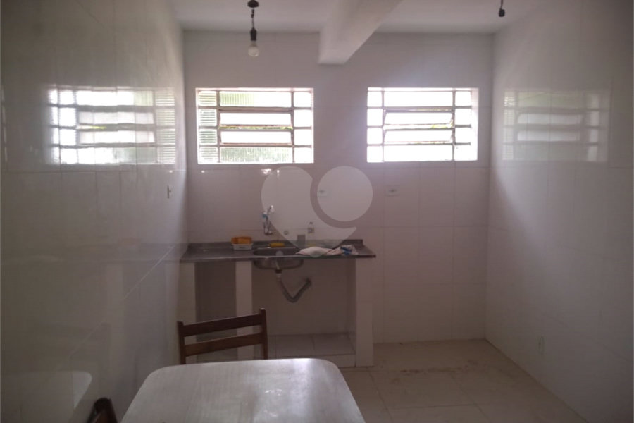 Sobrado à venda com 3 quartos em Vila Nivi, São Paulo, SP