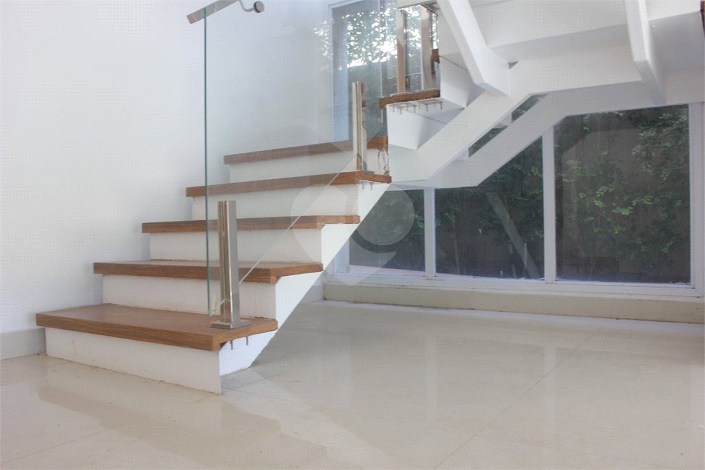 Casa à venda ou para alugar com 4 suítes em Alphaville, Santana de Parnaíba, SP