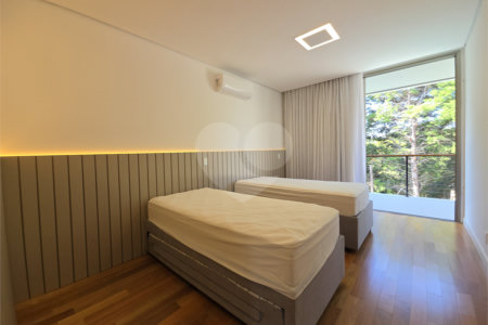 Casa à venda com 4 suítes no condomínio Fazenda Imperial, Sorocaba - SP
