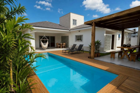 Casa para alugar com 2 suítes, no condomínio Outeiro São Francisco, Porto Seguro - BA