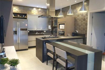 Casa à venda com 4 suítes no condomínio Residencial Jaguary, São José dos Campos - SP