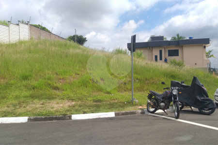 Terreno à venda no condomínio Terras de São Francisco, Vinhedo - SP