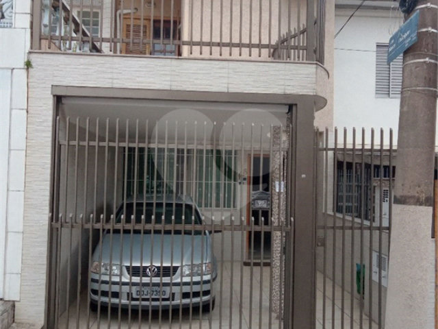 Sobrado à venda com 3 quartos, sendo 1 suíte,  em Saúde, São Paulo, SP