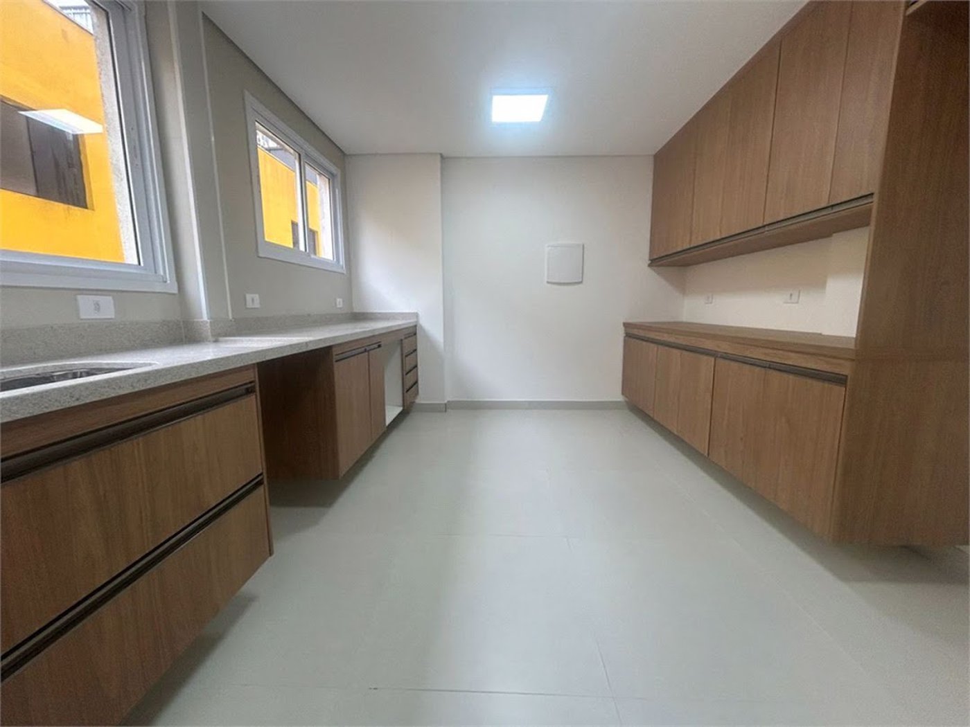 Apartamento com 2 Dormitórios à Venda, 82 M² por R$ 645.000 – Gonzaga – Santos/Sp