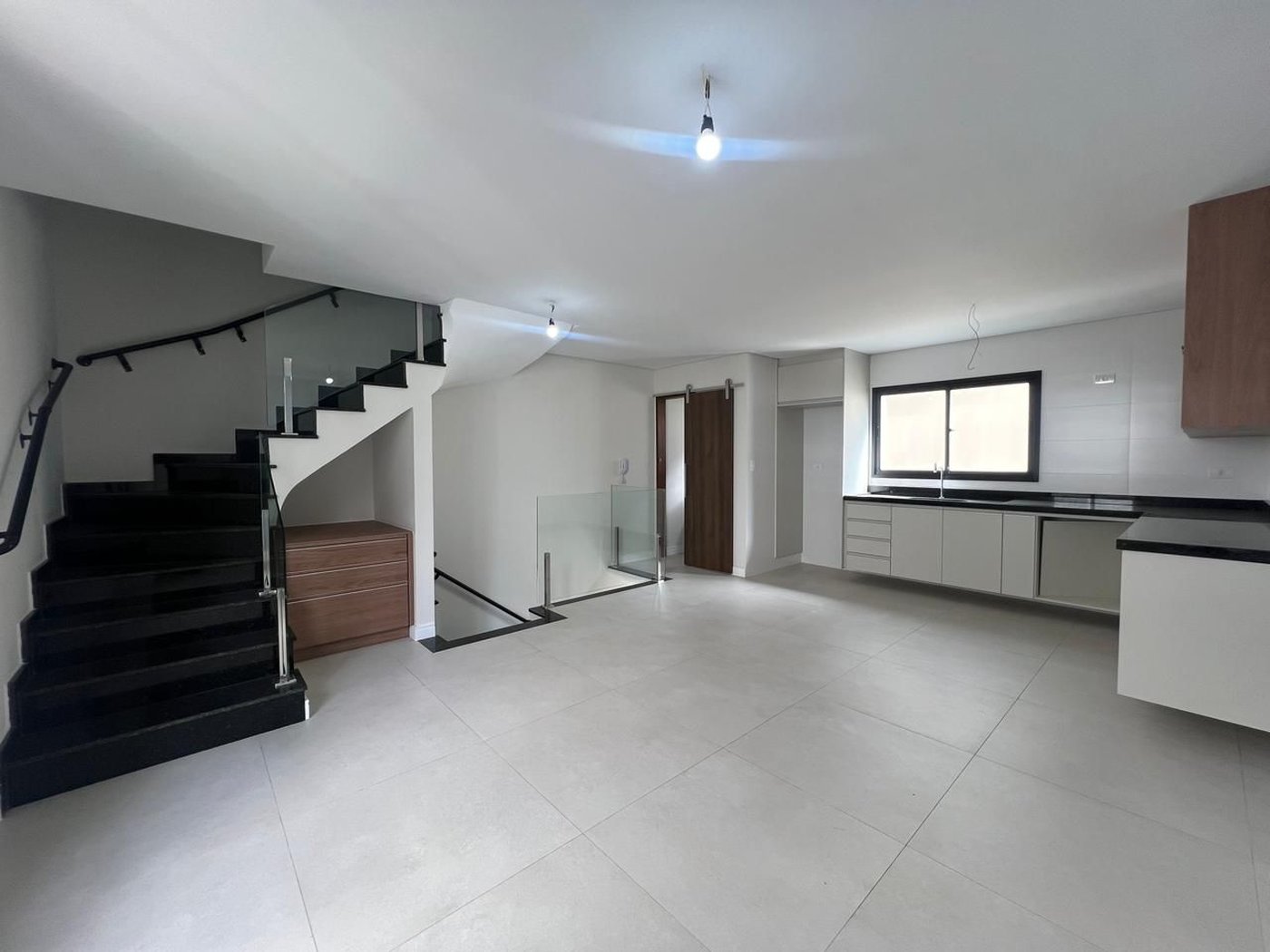 Casa com 2 dormitórios à venda, 88 m² por R$ 875.000,00 - Ponta da Praia - Santos/SP
