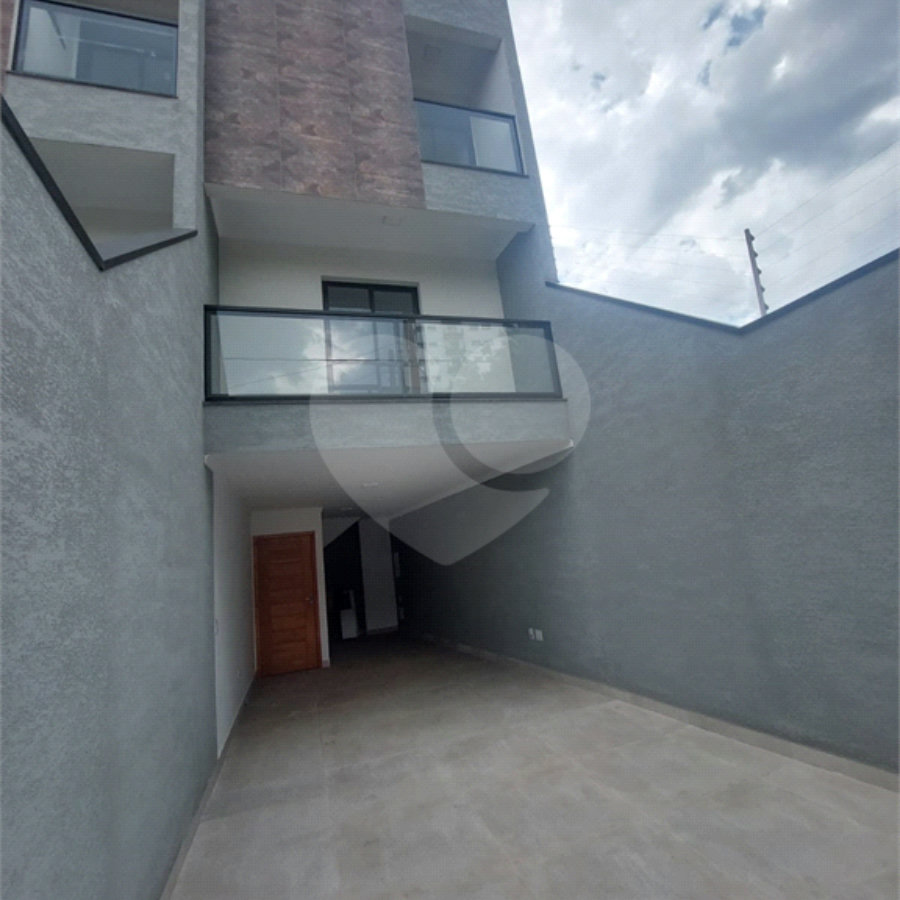 Sobrado à venda com 3 quartos, sendo 1 suíte, em Vila Carrão, São Paulo, SP
