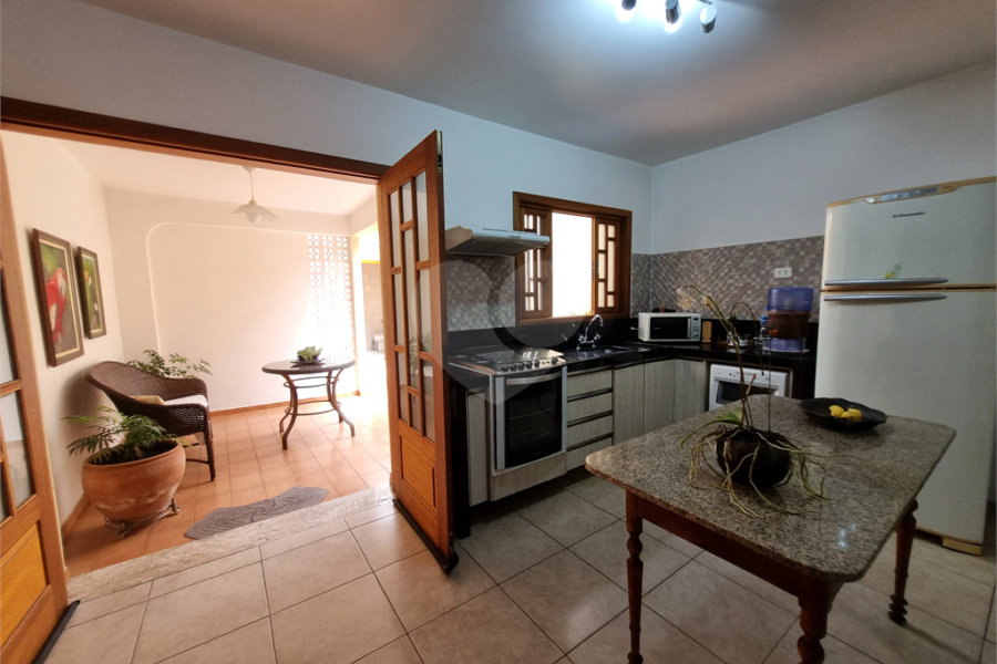 VENDA - Sobrado Jardim França: 135m² | 3 dormitórios (1 suíte) | 2 vagas | Churrasqueira