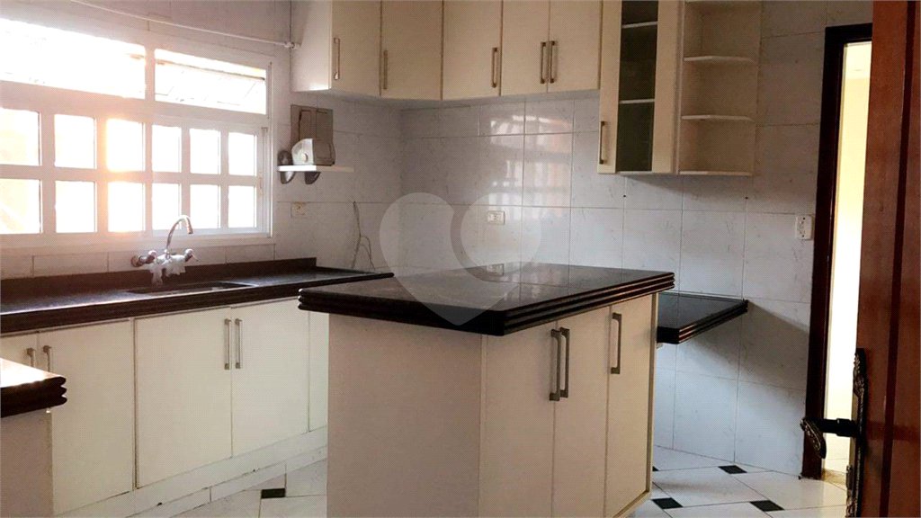Casa Térrea à venda com 3 quartos, sendo 2 suítes,  em Vila Avaí, Indaiatuba, SP