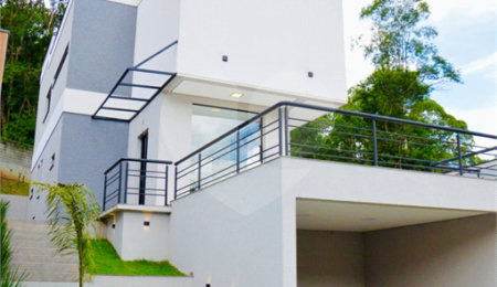 Casa à venda com 3 suítes no condomínio Quintas da Boa Vista, Atibaia - SP