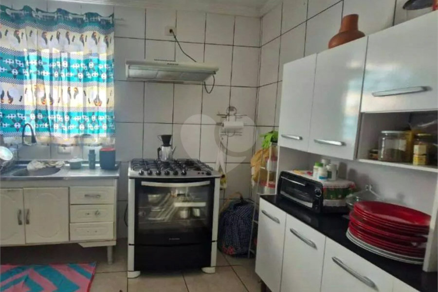 Sobrado à venda com 8 quartos em Vila Guarani, São Paulo, SP