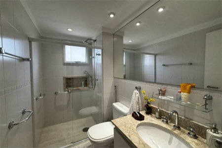 Apartamento para alugar com 3 suítes em Vila Romana, São Paulo, SP