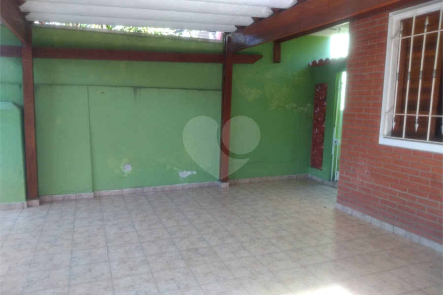Sobrado à venda com 3 quartos em Horto, São Paulo, SP
