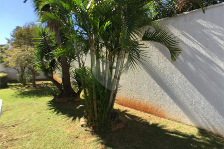 Casa à venda com 4 suítes no condomínio Estância Marambaia, Vinhedo - SP