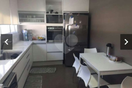 Casa Térrea à venda com 5 quartos, sendo 2 suítes, em Água Fria, São Paulo, SP
