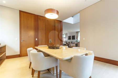 Casa de Vila à venda com 5 suítes em Alto da Boa Vista, São Paulo, SP