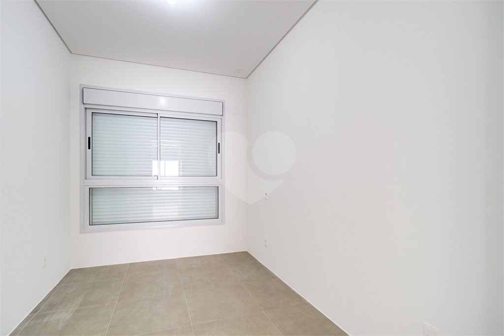 Casa à venda ou para alugar com 3 suítes no condomínio Jardim Flora, São Paulo - SP
