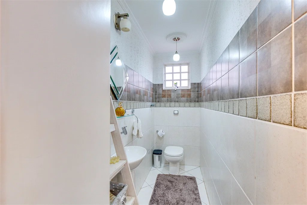 Casa à venda com 4 quartos, sendo 1 suíte,  em Brooklin Paulista, São Paulo, SP