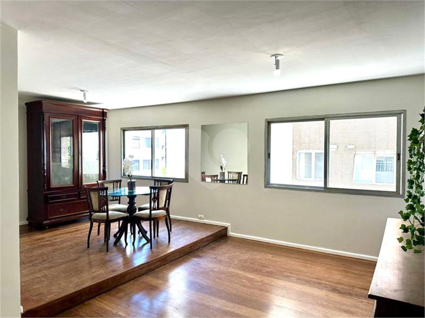 Apartamento à venda com 3 quartos, sendo 1 suíte, em Itaim Bibi, São Paulo, SP