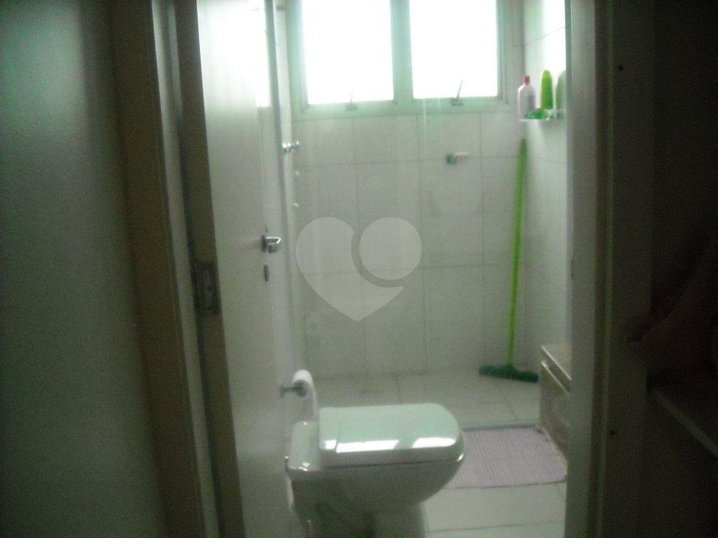 Apartamento à venda com 4 quartos, sendo 1 suíte, em Enseada, Guarujá, SP