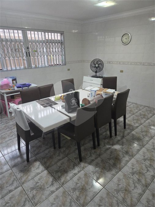 Sobrado à venda com 4 quartos, sendo 1 suíte, em Vila Graciosa, São Paulo, SP