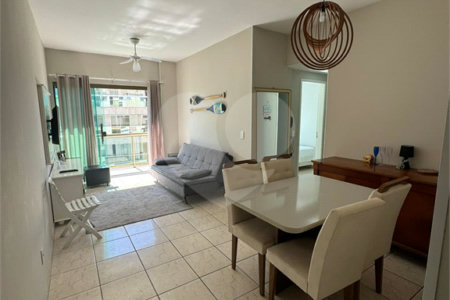 Apartamento à venda com 3 quartos, sendo 1 suíte, no Centro, Cabo Frio, RJ