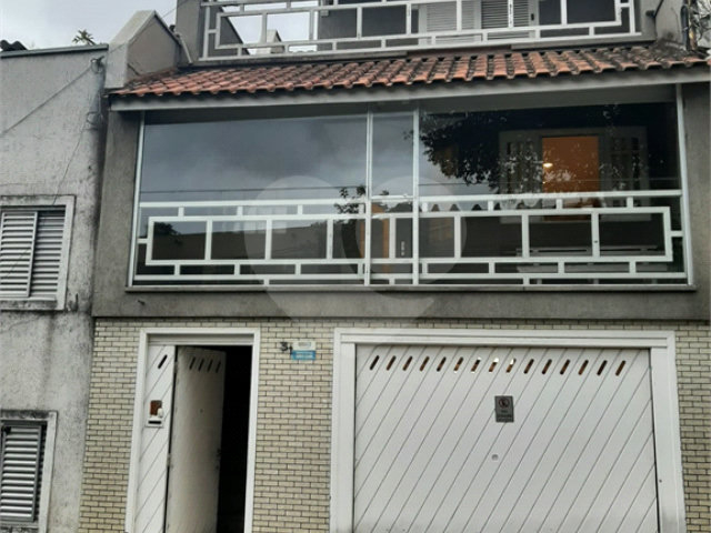 Sobrado à venda com 3 quartos, sendo 2 suítes,  em Santana, São Paulo, SP