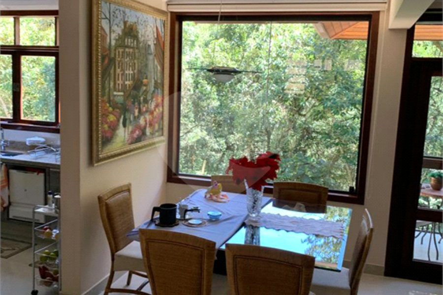 Casa à venda com 3 suítes no condomínio Parque Imperial da Cantareira, Mairiporã - SP