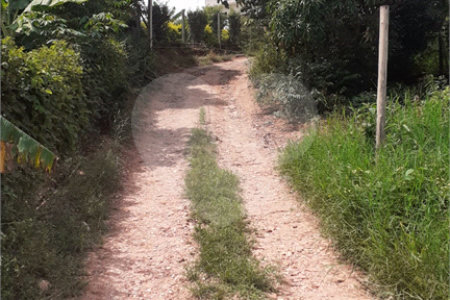 Chácara à venda com 4 quartos, sendo 1 suíte, em Vista Alegre, Vinhedo, SP