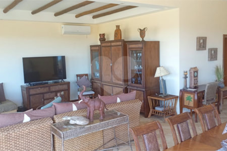 Casa à venda com 5 suítes em Ferradura, Armação dos Búzios, RJ