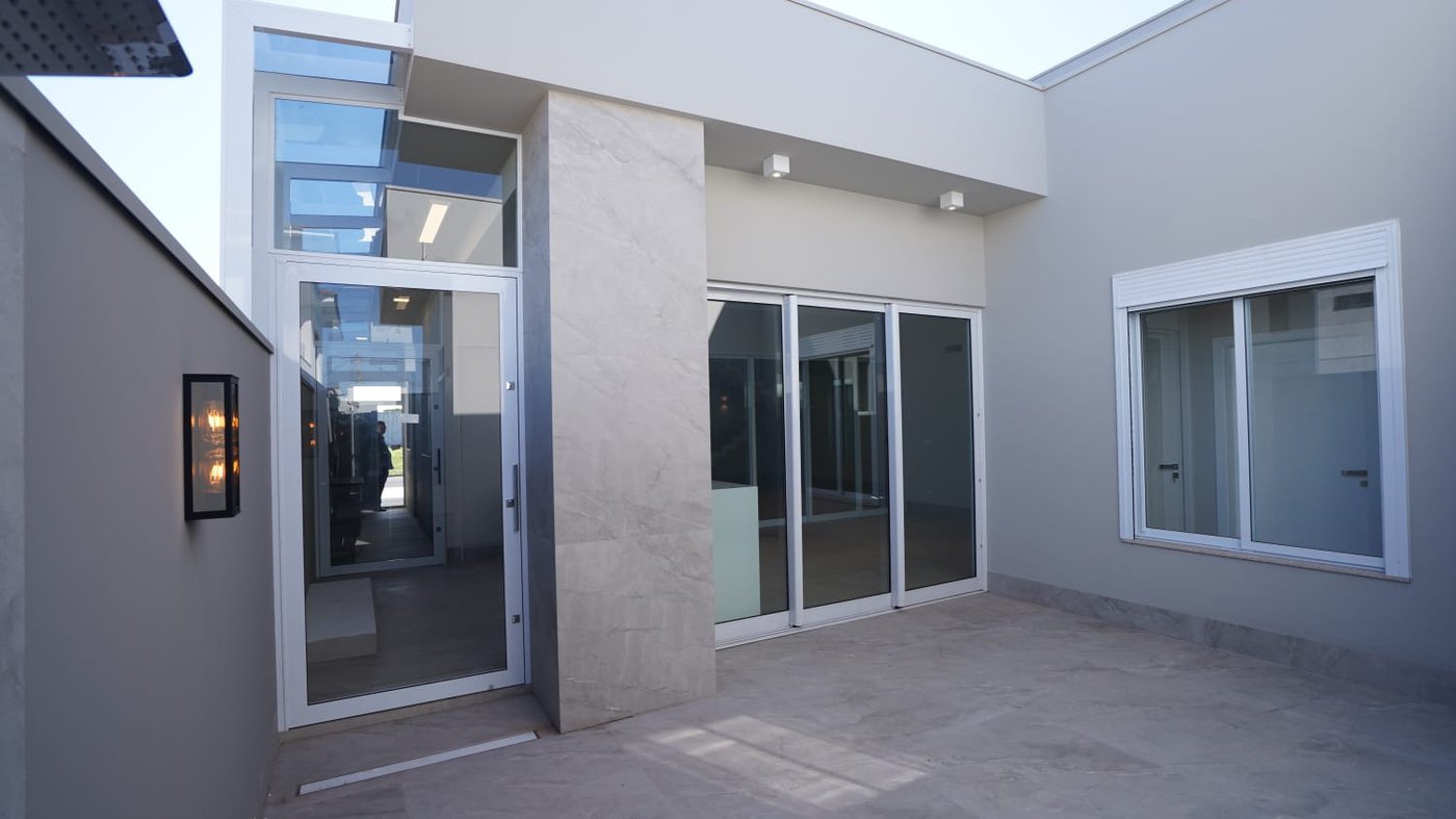 Casa à venda com 4 quartos, sendo 1 suíte, em Parque Residencial Mart Ville, Presidente Prudente, SP