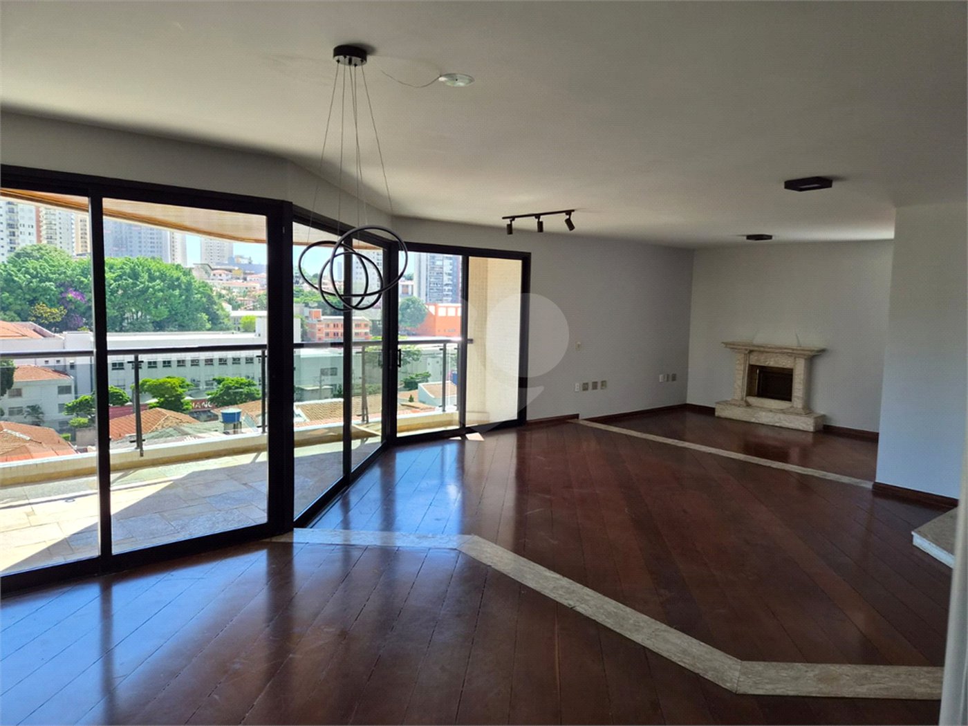 Apartamento à venda ou para alugar com 4 quartos, sendo 2 suítes, em Santana, São Paulo, SP