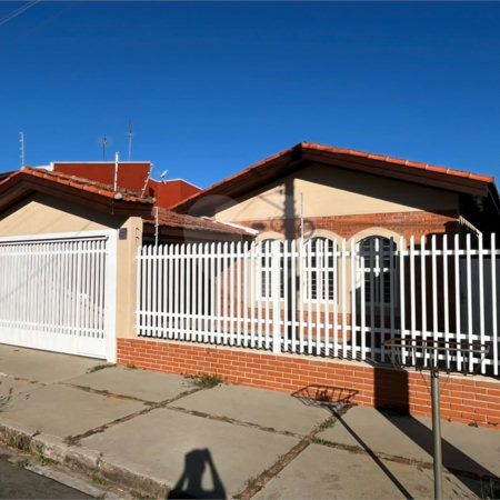 Casa à venda com 3 quartos, sendo 1 suíte, em Jardim Itália, Itapetininga, SP