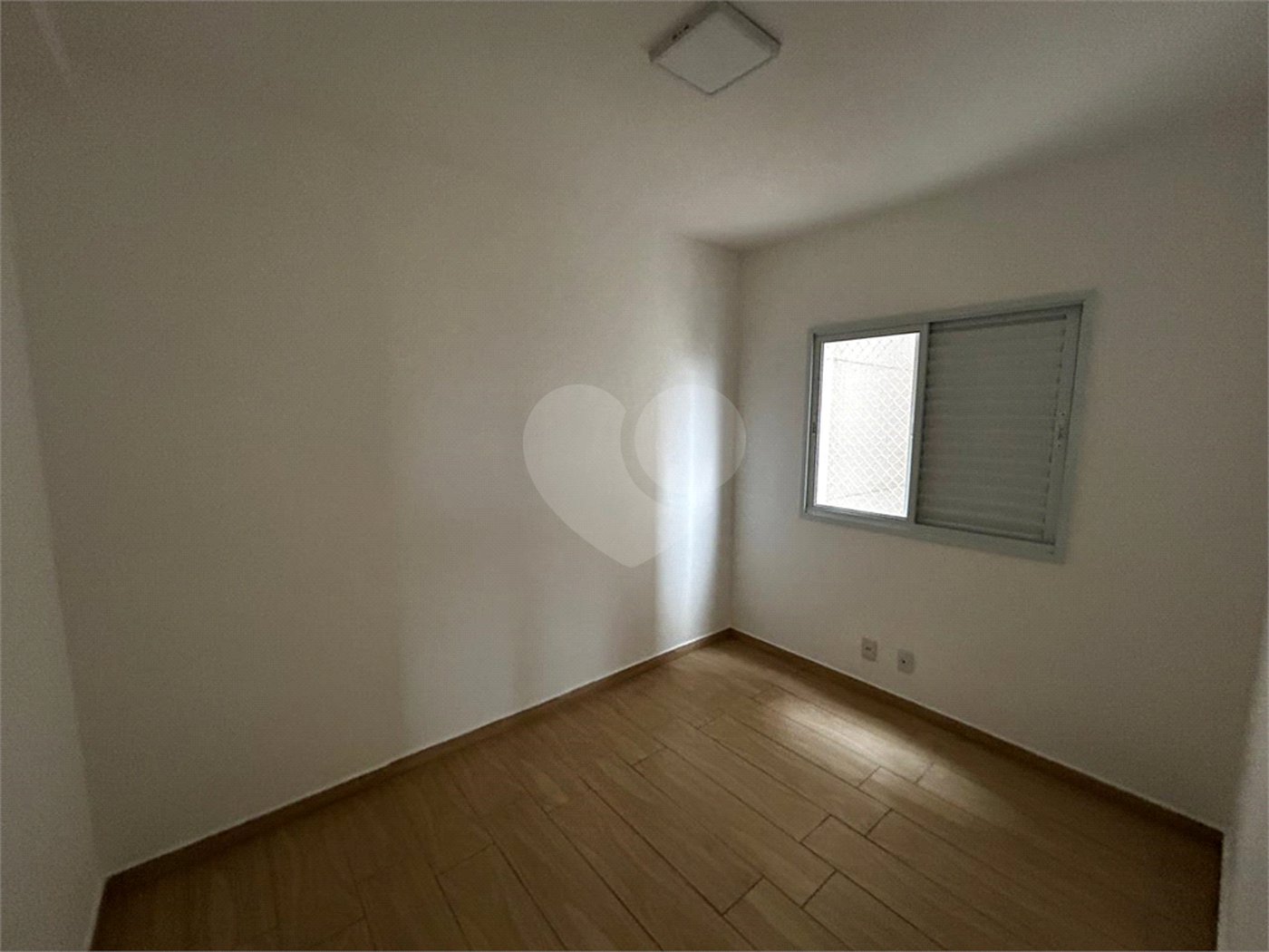 Apartamento à venda com 2 quartos, sendo 1 suíte, em Vila Aparecida, Itapetininga, SP