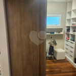 Sobrado à venda com 4 quartos, sendo 2 suítes, em Brooklin Paulista, São Paulo, SP