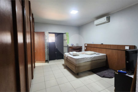 Casa à venda com 3 quartos, sendo 1 suíte, em Vila Harmonia, Araraquara, SP