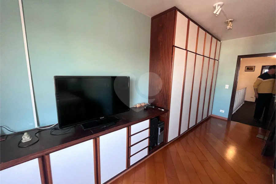 Sobrado à venda com 4 quartos, sendo 2 suítes, em Santana, São Paulo, SP