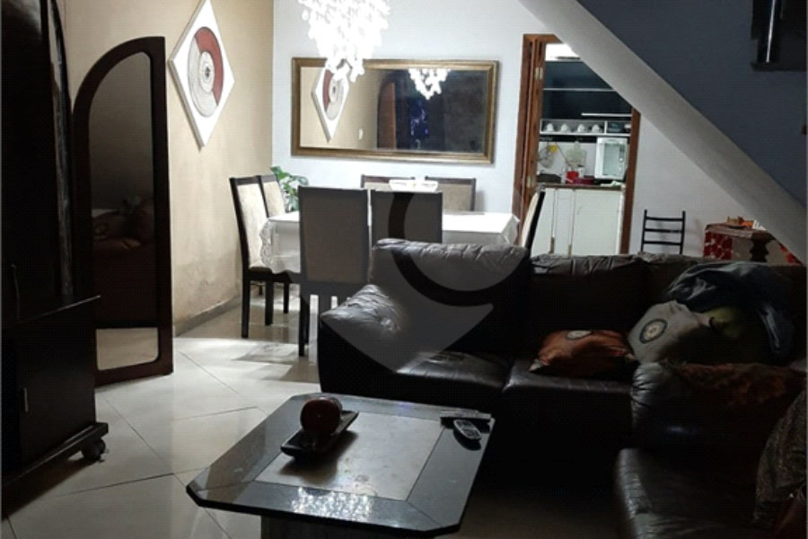 Sobrado à venda com 3 quartos, sendo 2 suítes,  em Vila Gustavo, São Paulo, SP