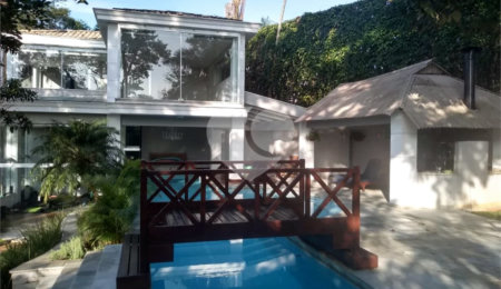 Casa à venda ou para alugar com 4 suítes no condomínio Chácara Flora, São Paulo - SP