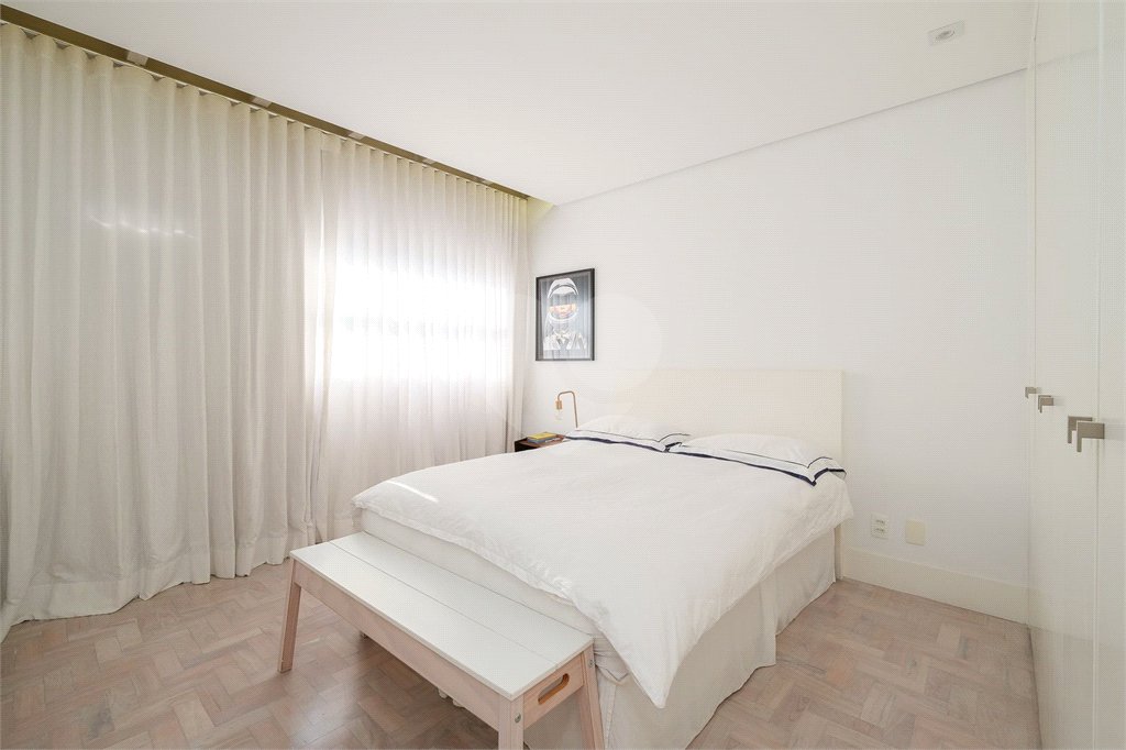 Apartamento para alugar com 3 quartos, sendo 1 suíte, em Pinheiros, São Paulo, SP