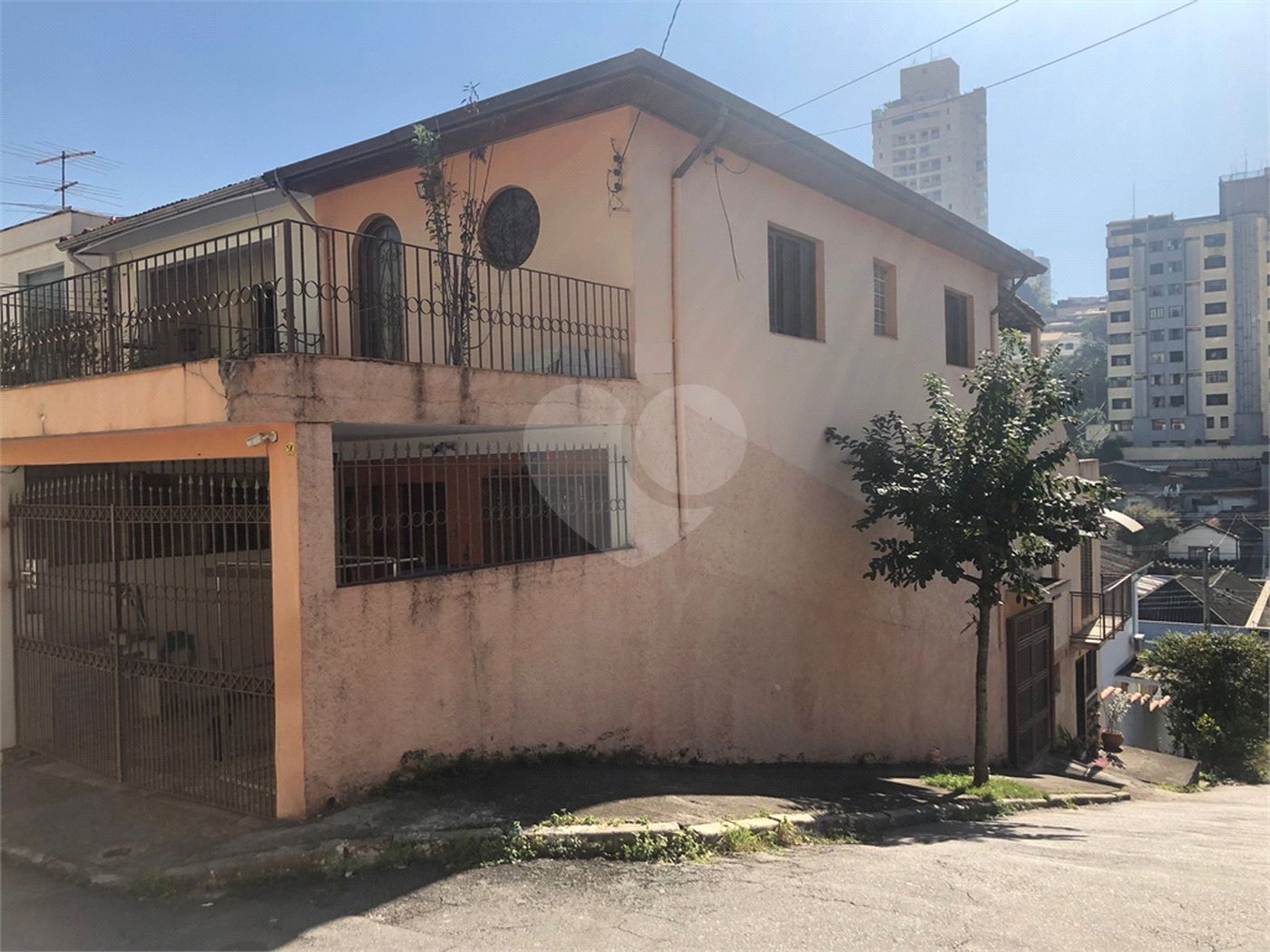 Sobrado à venda com 4 quartos, sendo 1 suíte, em Sumaré, São Paulo, SP